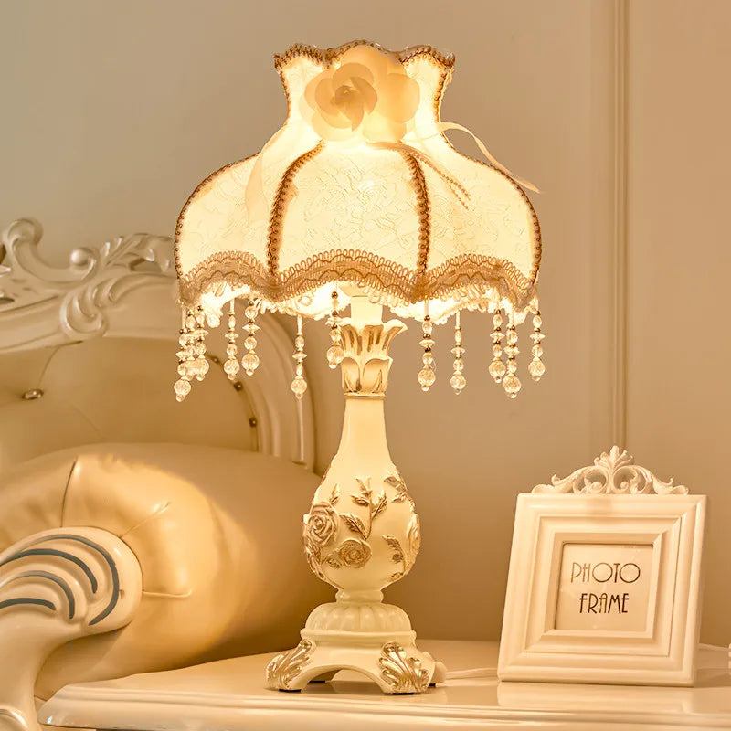 European Vintage Creative Palace Lace Resin Table Lamp – Romantic Warm Light with Dimmer Switch for Bedroom, Foyer, Studio, or Wedding Room