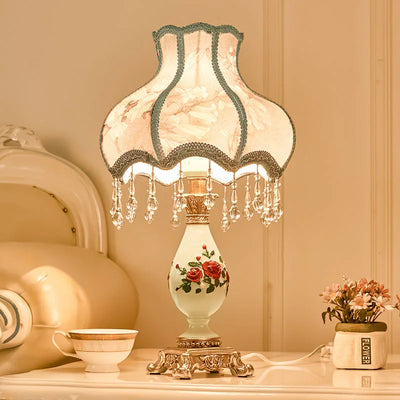European Vintage Creative Palace Lace Resin Table Lamp – Romantic Warm Light with Dimmer Switch for Bedroom, Foyer, Studio, or Wedding Room